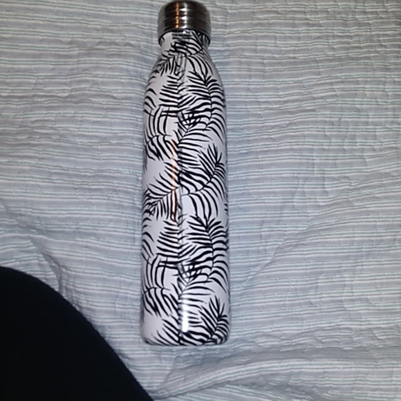 Target Other - BANANA LEAF WATER BOTTLE